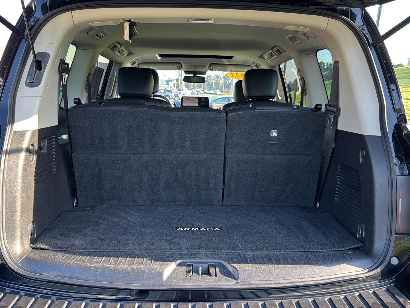 Used 2023 Nissan Armada SL w/ Captain's Chairs Package image 31