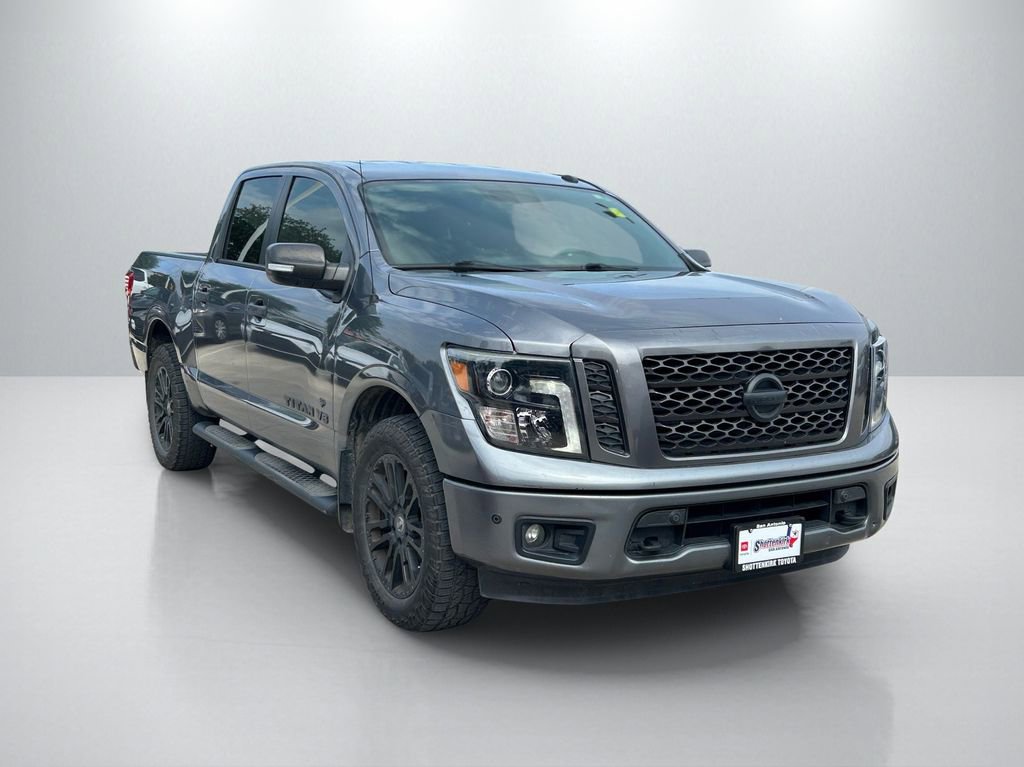 Used 2019 Nissan Titan SV w/ SV Convenience Package AWD/4WD image 3