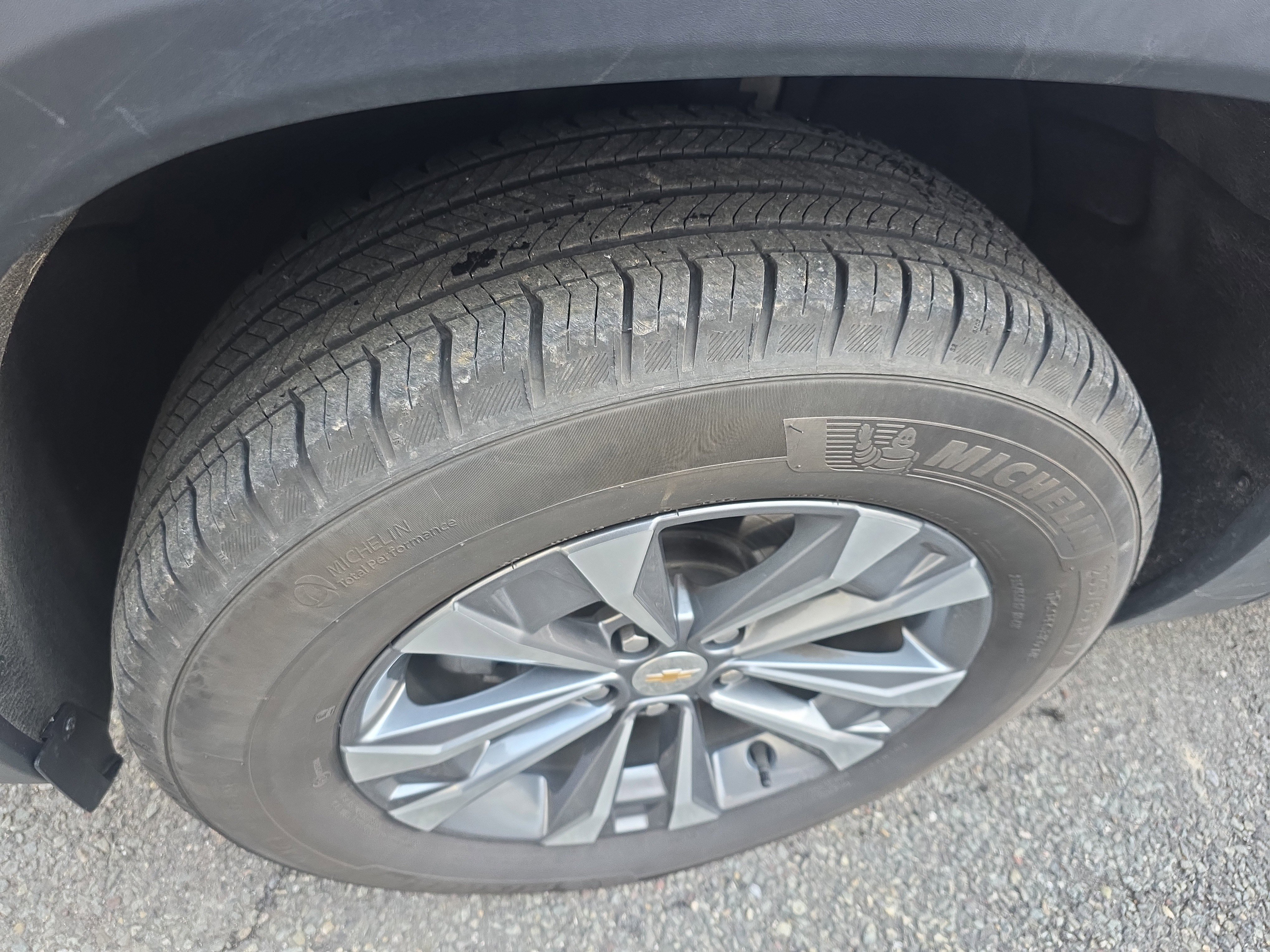 Used 2025 Chevrolet Equinox LT image 13