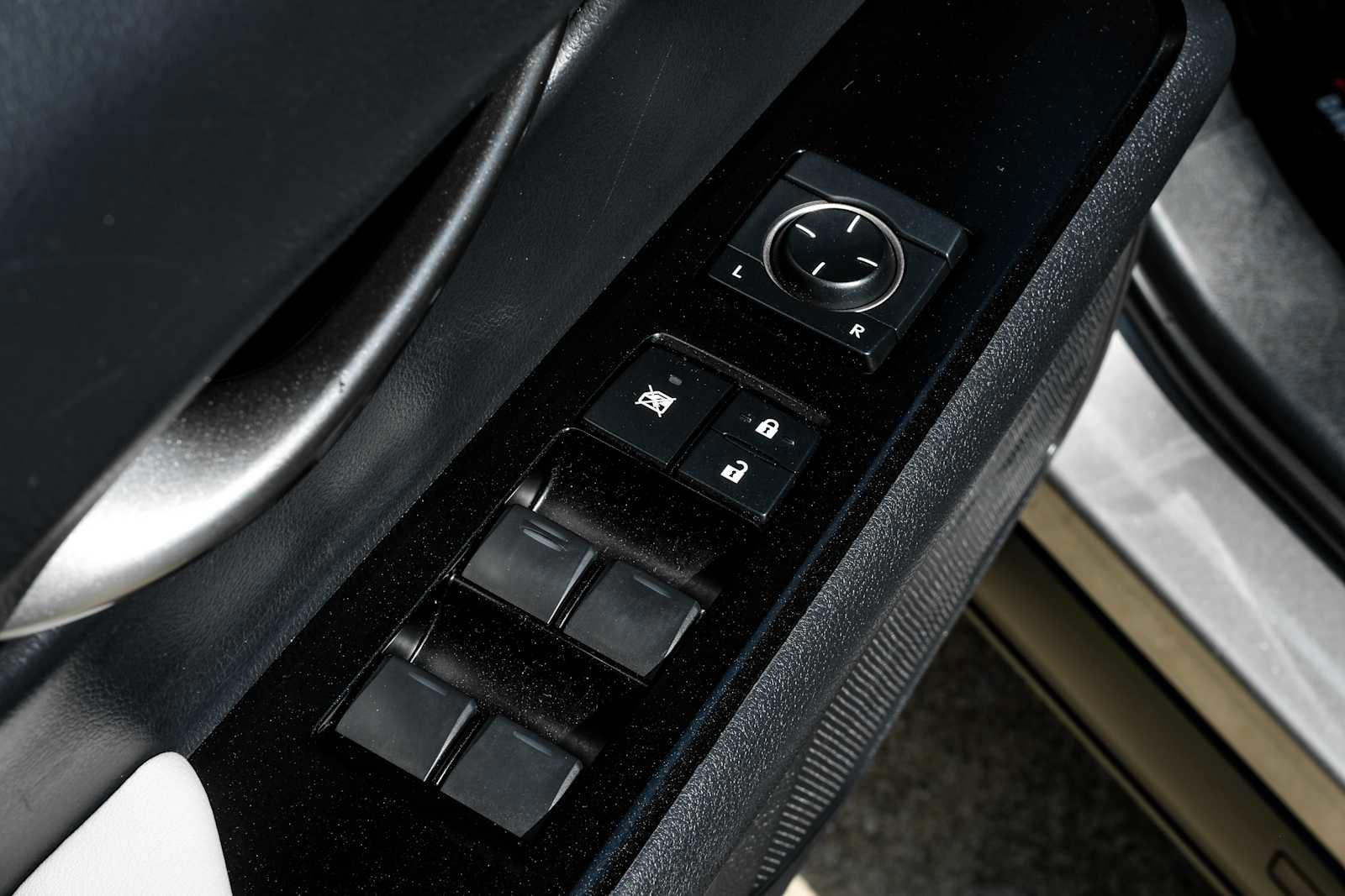 Used 2019 Lexus UX 200 image 43