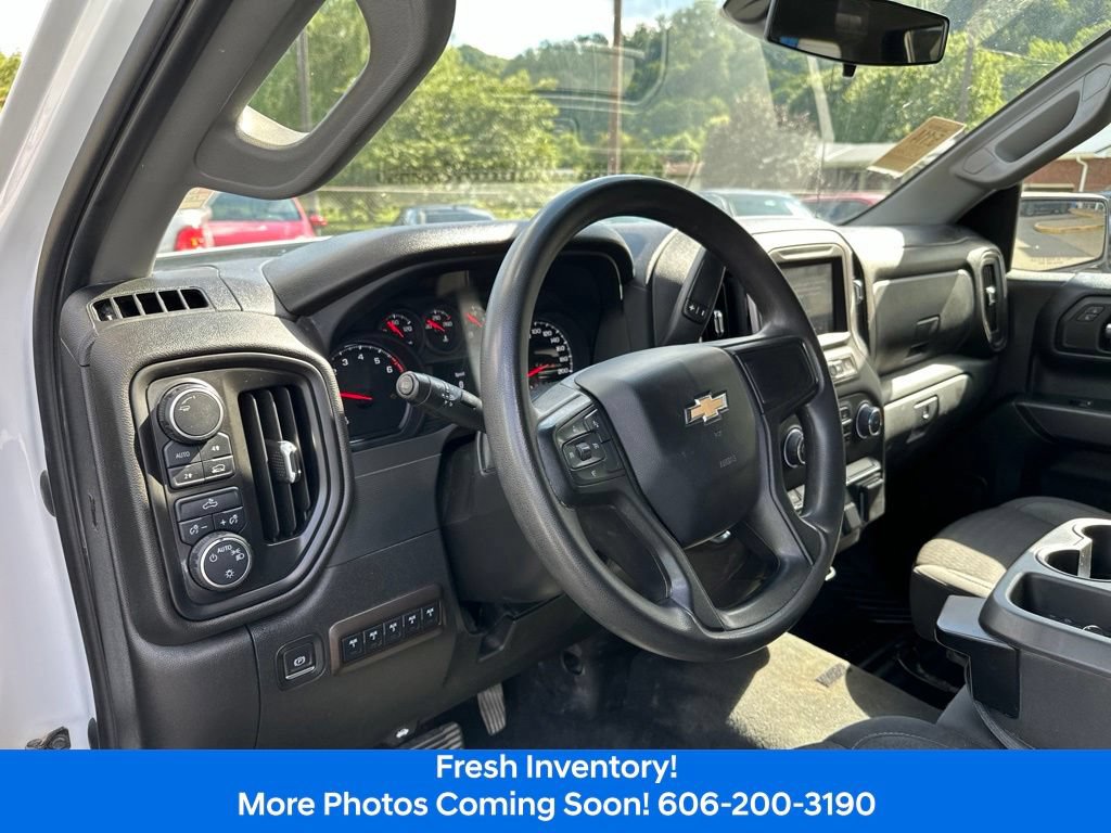 Used 2023 Chevrolet Silverado 1500 Custom AWD/4WD image 12