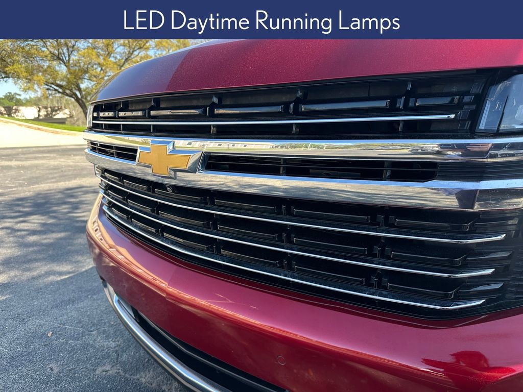 Used 2022 Chevrolet Suburban LT w/ Luxury Package image 21