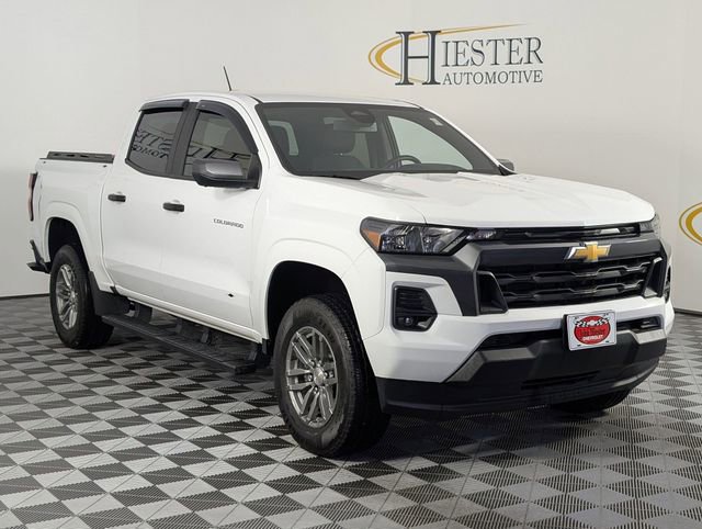 Used 2023 Chevrolet Colorado LT w/ LT Convenience Package II image 2