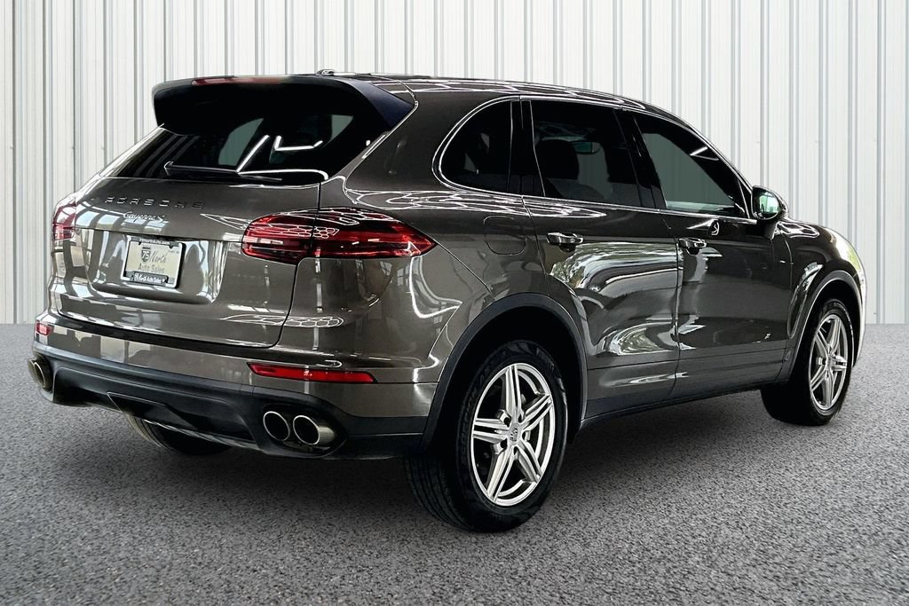 Used 2016 Porsche Cayenne S AWD/4WD image 6
