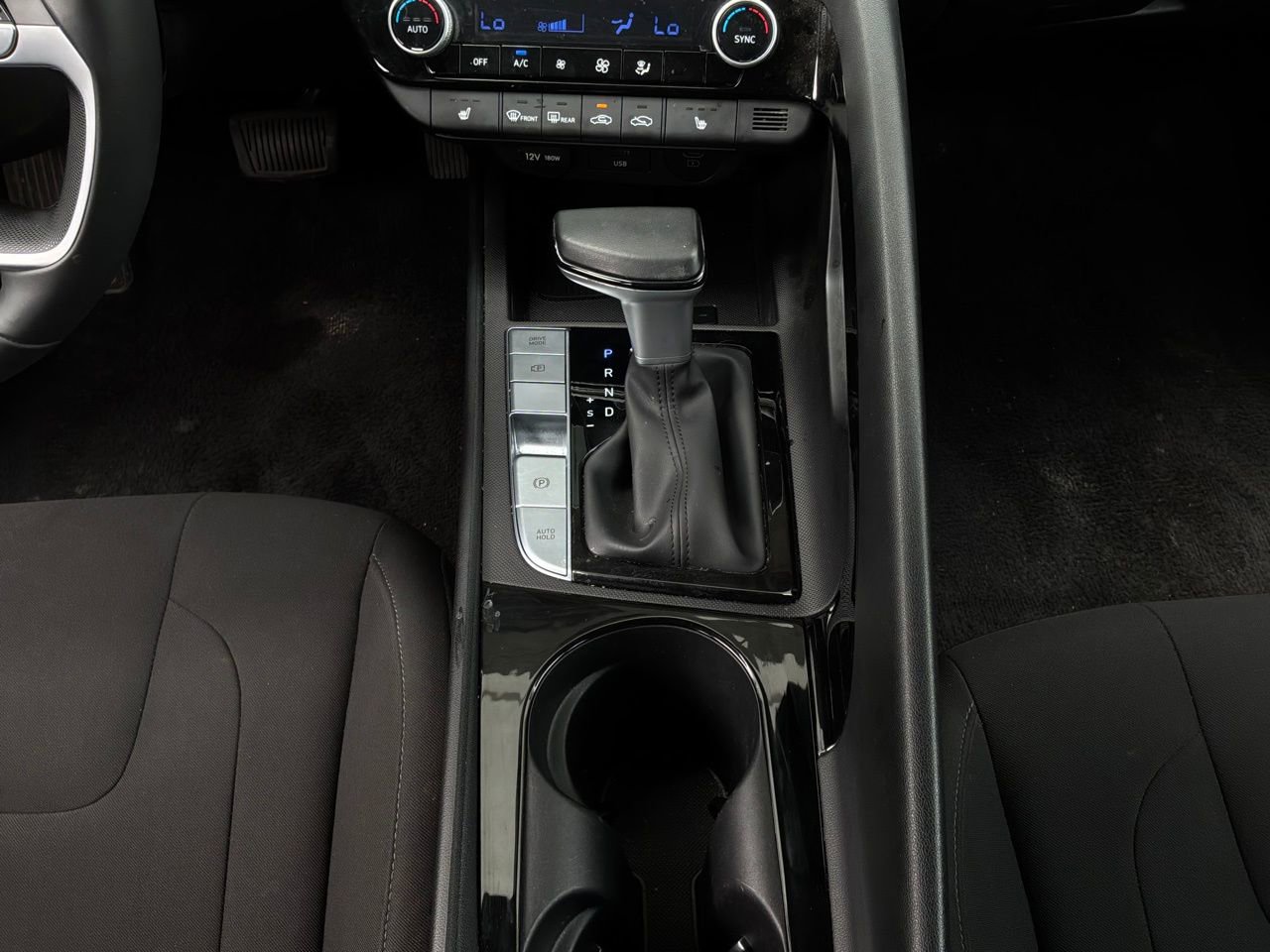 Used 2025 Hyundai Elantra SEL FWD image 14