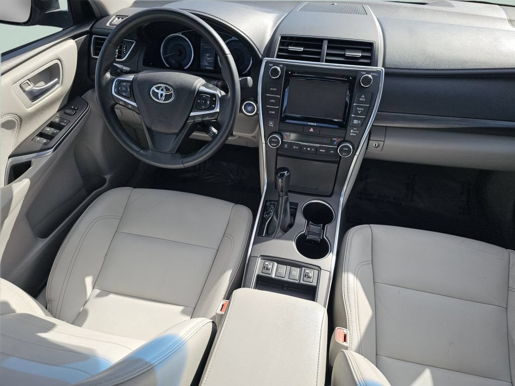 Used 2017 Toyota Camry XLE w/ Moonroof Package FWD image 28
