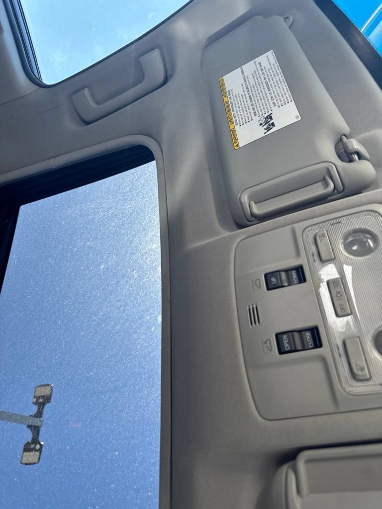 Used 2015 Toyota RAV4 XLE FWD image 11