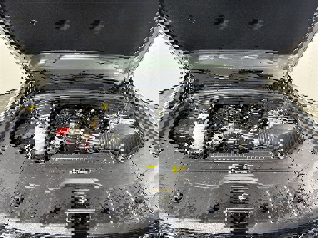 Used 2024 Jeep Grand Cherokee Limited image 23