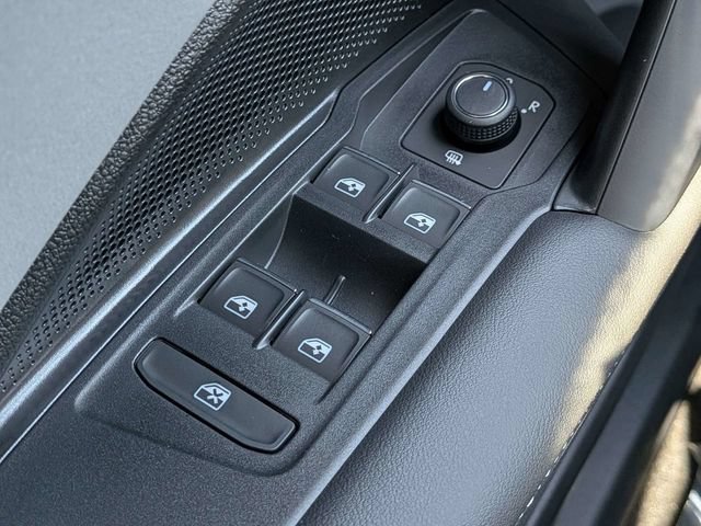 New 2026 Volkswagen Tiguan SE R-Line FWD image 26