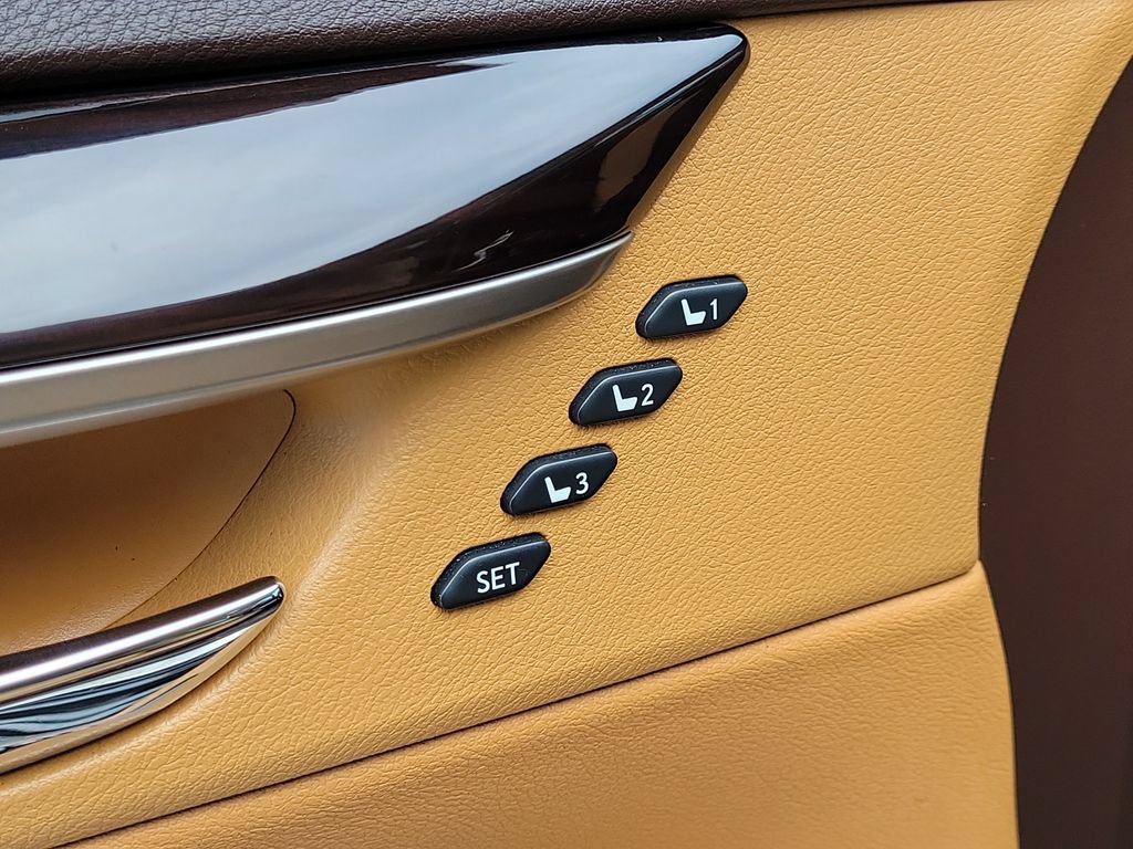 Used 2018 Lexus ES 350 w/ Luxury Package w/Wood Trim FWD image 23