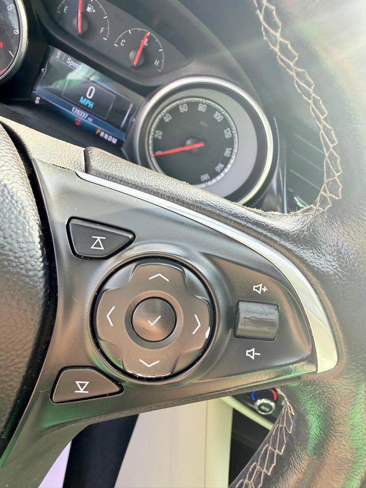 Used 2018 Buick Regal Essence w/ Driver Confidence Package #1 image 19