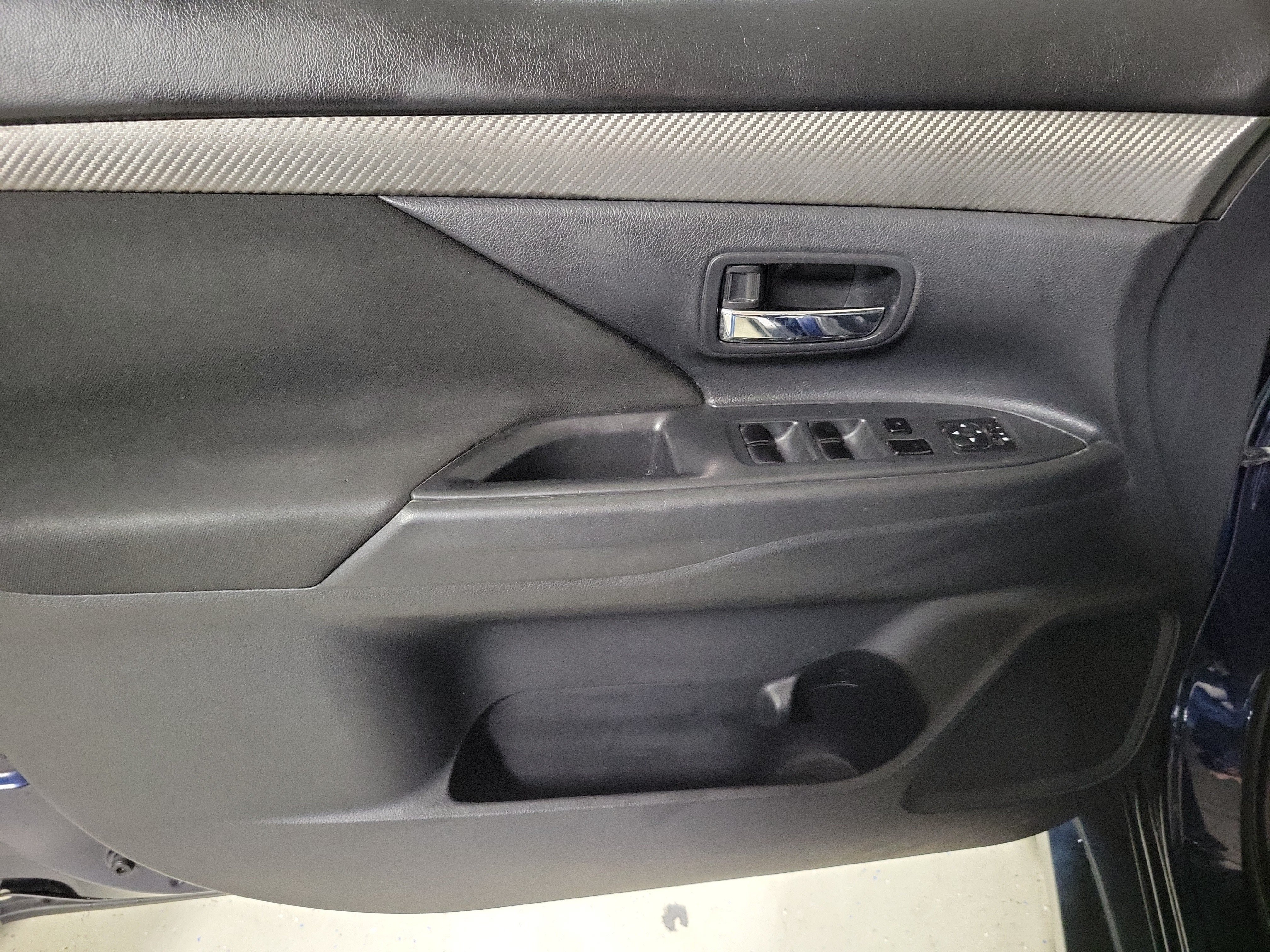 Used 2015 Mitsubishi Outlander ES FWD image 21