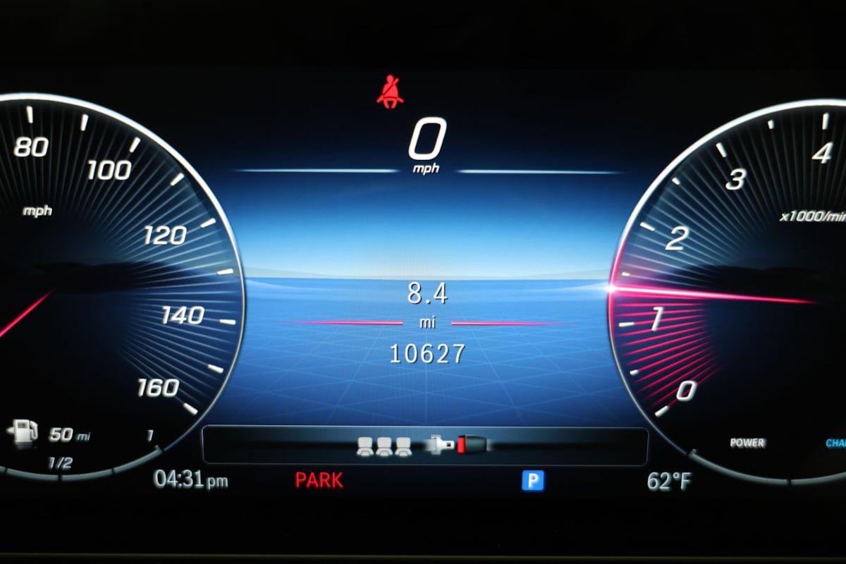 Used 2025 Mercedes-Benz GLB 250 4MATIC image 11