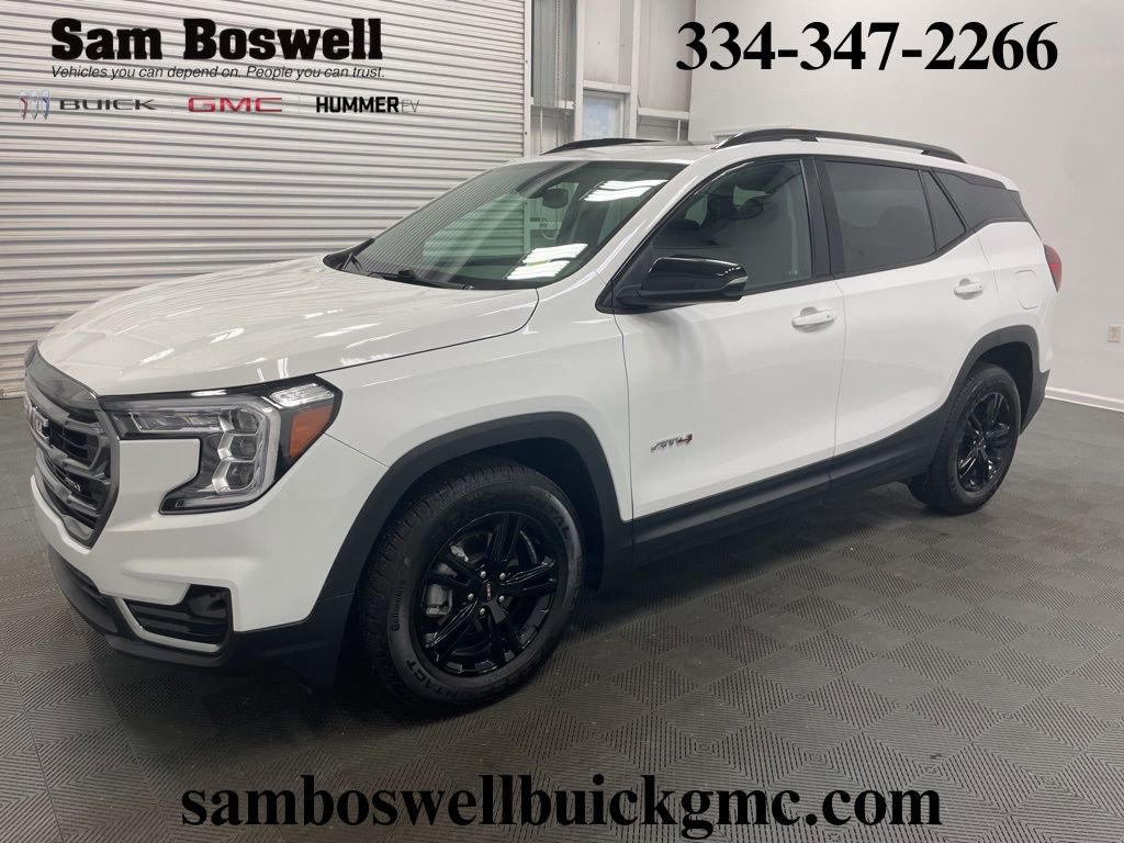 Used 2022 GMC Terrain AT4 image 4
