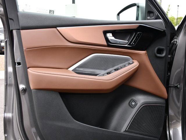 Certified 2026 Acura MDX FWD w/ Technology Package image 11