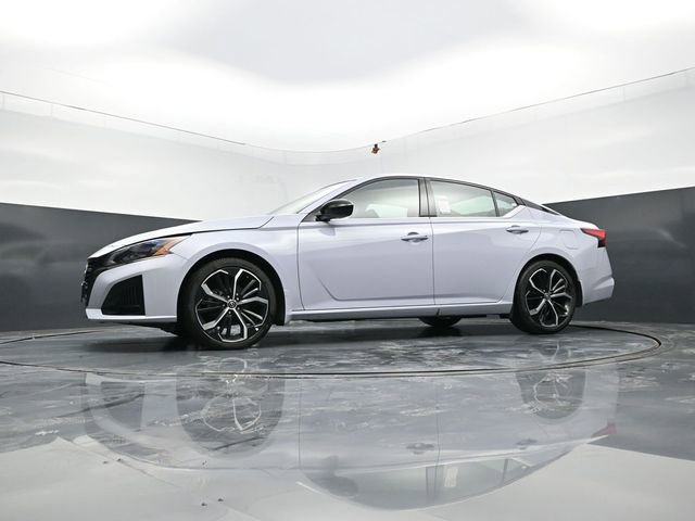 Used 2025 Nissan Altima 2.5 SR image 46