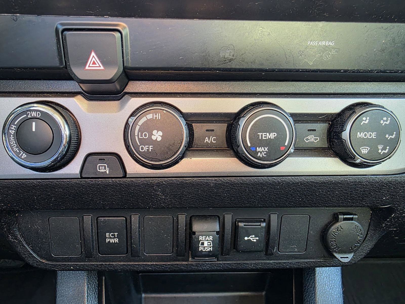 Used 2020 Toyota Tacoma SR5 image 17