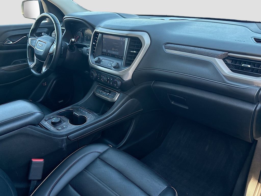 Used 2023 GMC Acadia Denali w/ Black Diamond Edition image 32