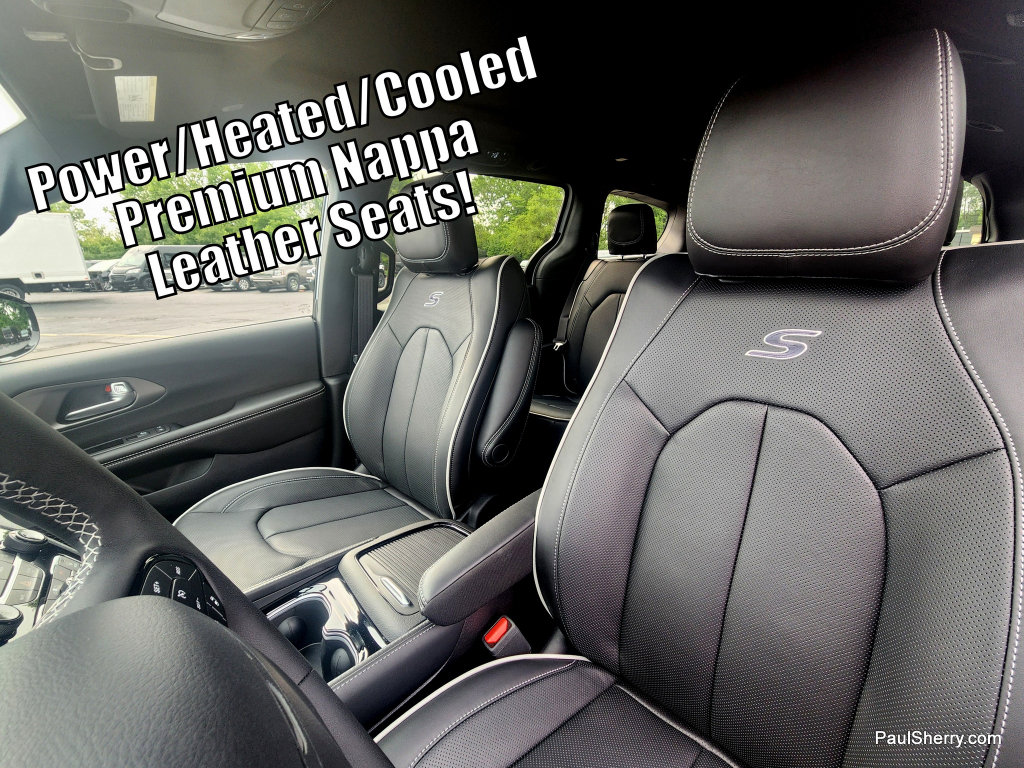 New 2027 Chrysler Pacifica Limited FWD image 3