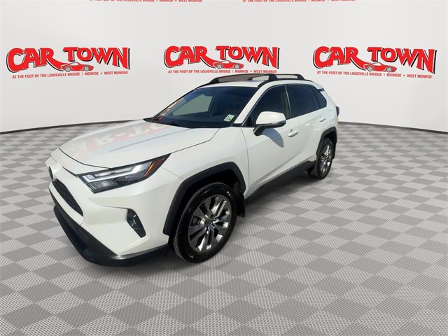 Used 2023 Toyota RAV4 XLE Premium video 4