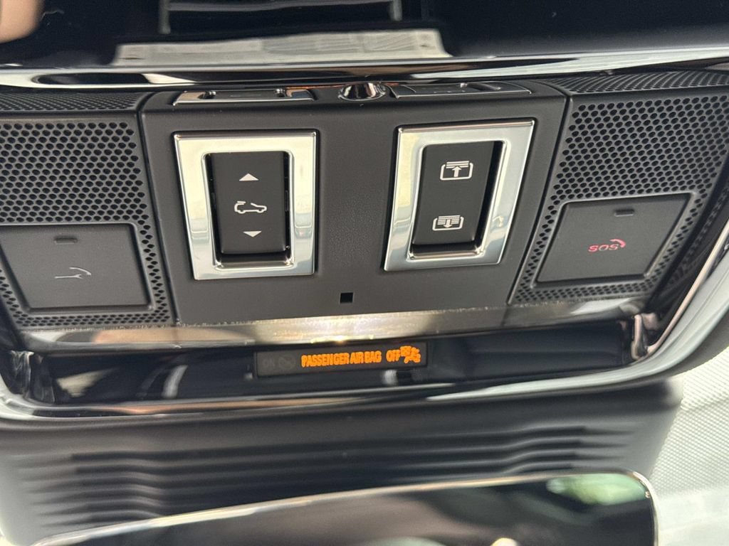 New 2026 Land Rover Range Rover Velar Belgravia AWD/4WD image 23