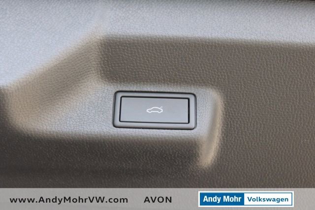 New 2025 Volkswagen ID. Buzz Pro S RWD image 6