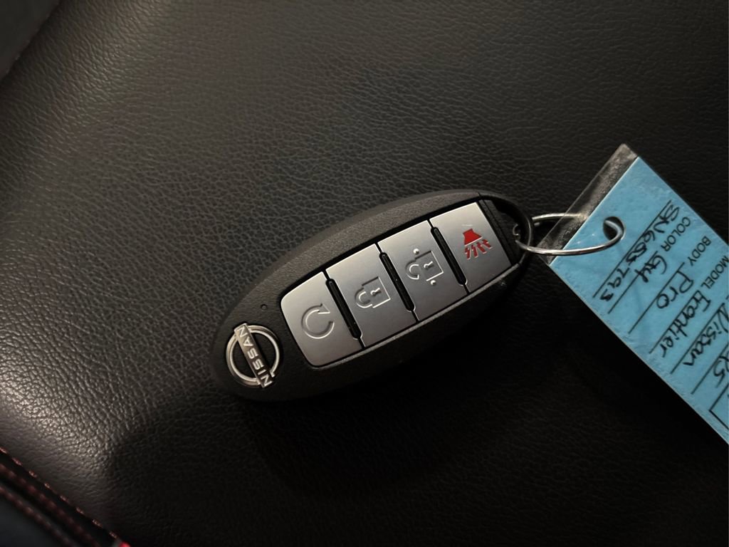 Certified 2025 Nissan Frontier PRO-4X image 35