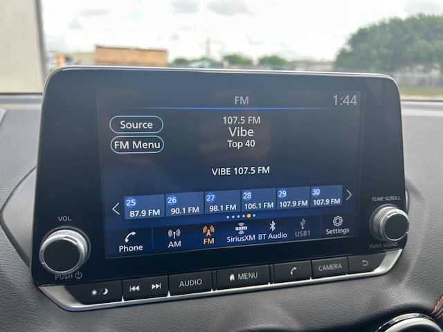 Used 2025 Nissan Sentra SR w/ SR Premium Package FWD image 18