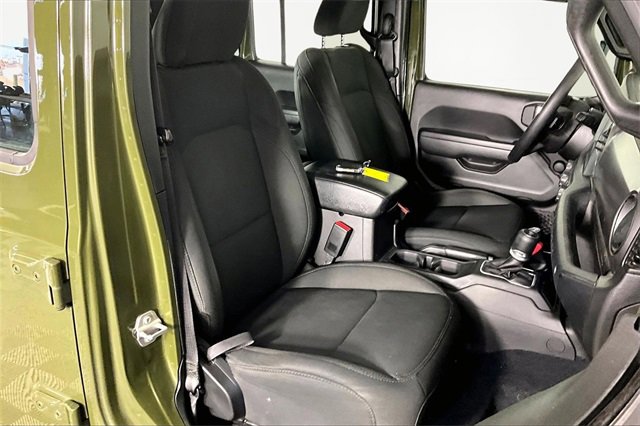 Used 2022 Jeep Wrangler Unlimited Sport image 29