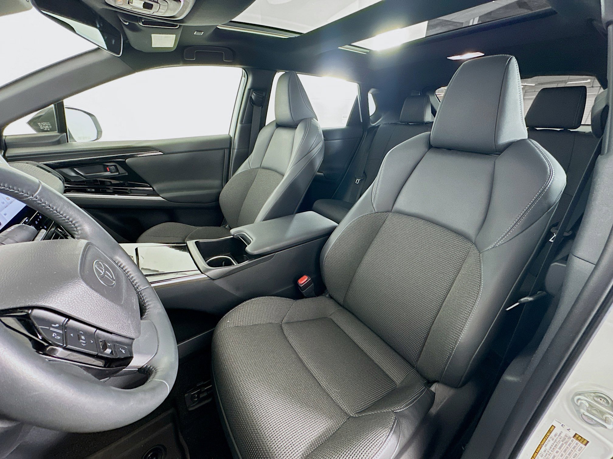 Used 2024 Toyota bZ4X XLE w/ Weather Package image 13