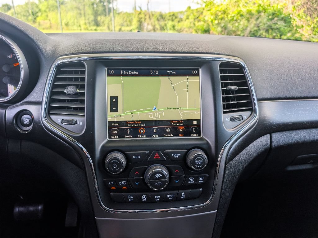 Used 2018 Jeep Grand Cherokee Altitude AWD/4WD image 26
