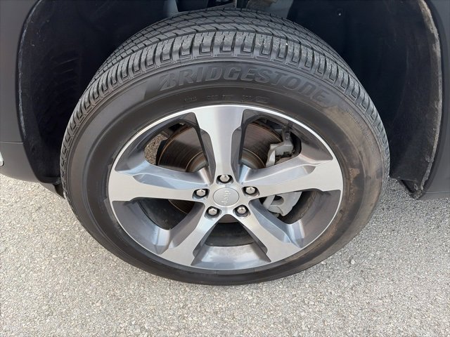 Used 2024 Jeep Grand Cherokee L Limited w/ Luxury Tech Group II image 10