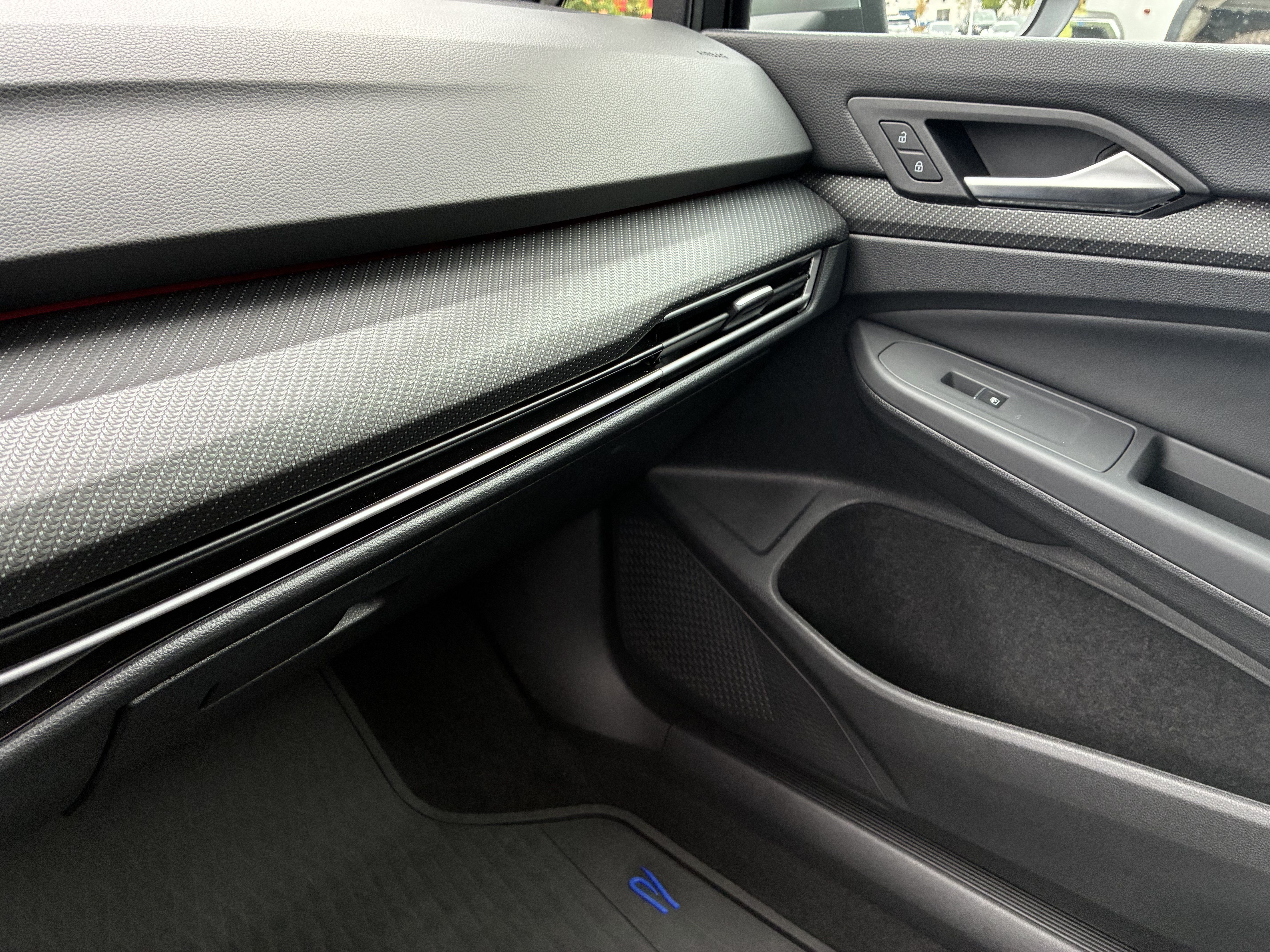 Used 2024 Volkswagen Golf R AWD/4WD image 34