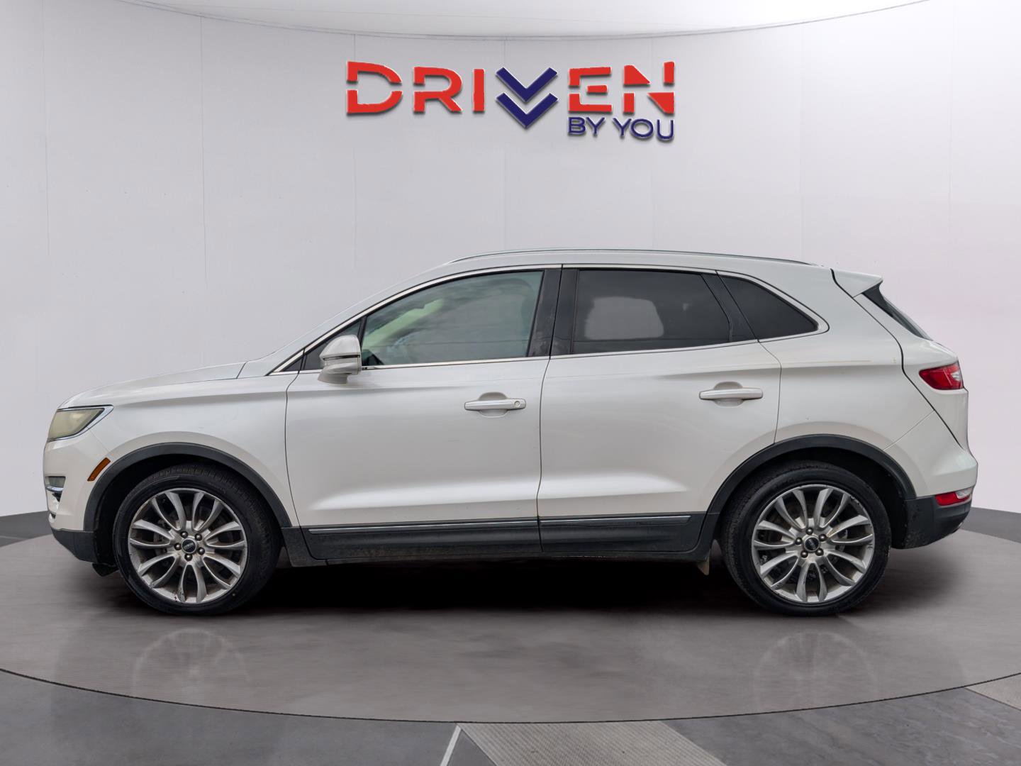 Used 2015 Lincoln MKC FWD w/ Equipment Group 102A Reserve image 2