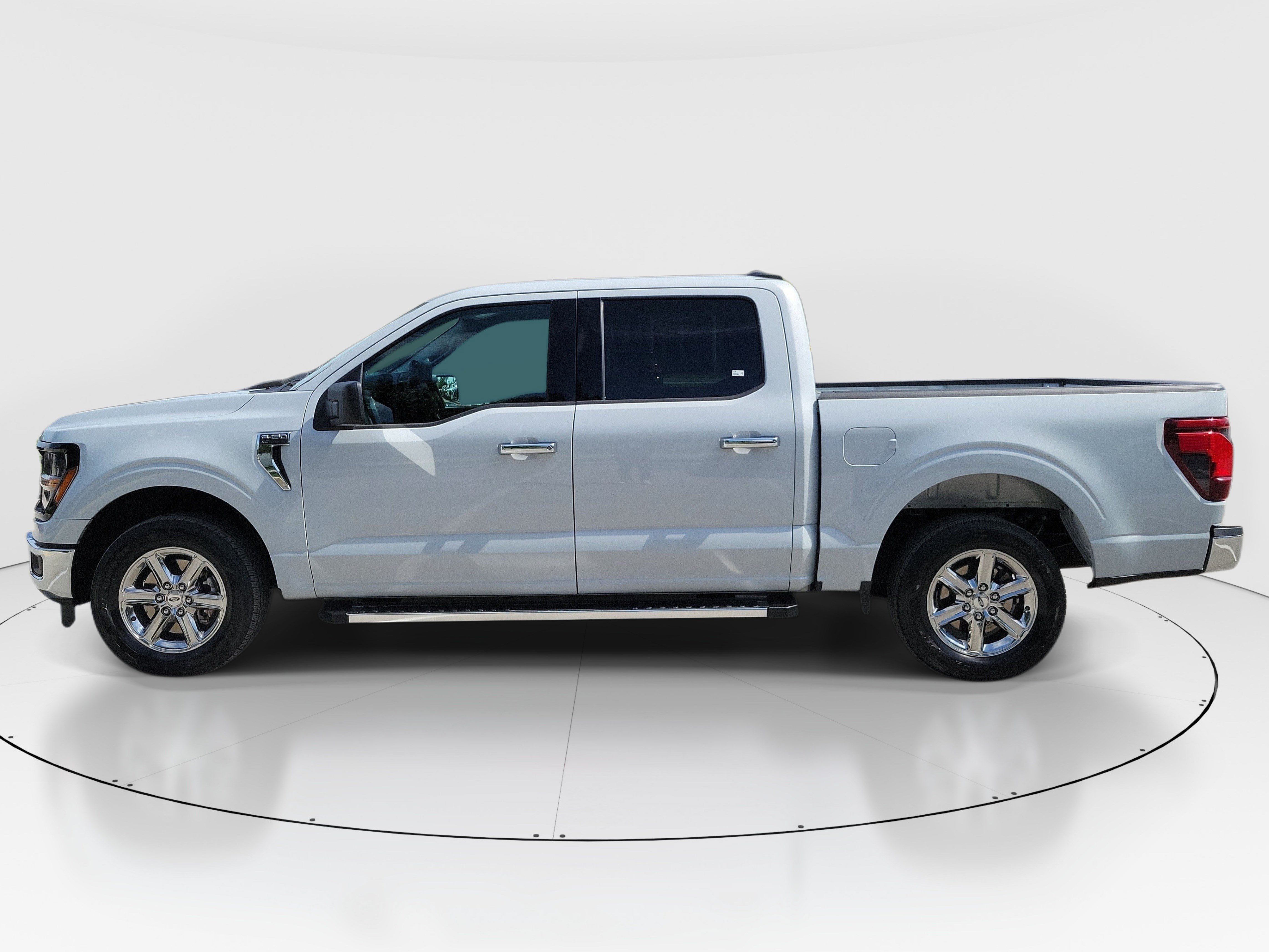 Used 2025 Ford F150 XLT w/ Equipment Group 301A Standard RWD image 4