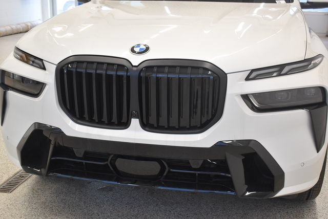 New 2027 BMW X7 xDrive40i w/ M Sport Package AWD/4WD image 16