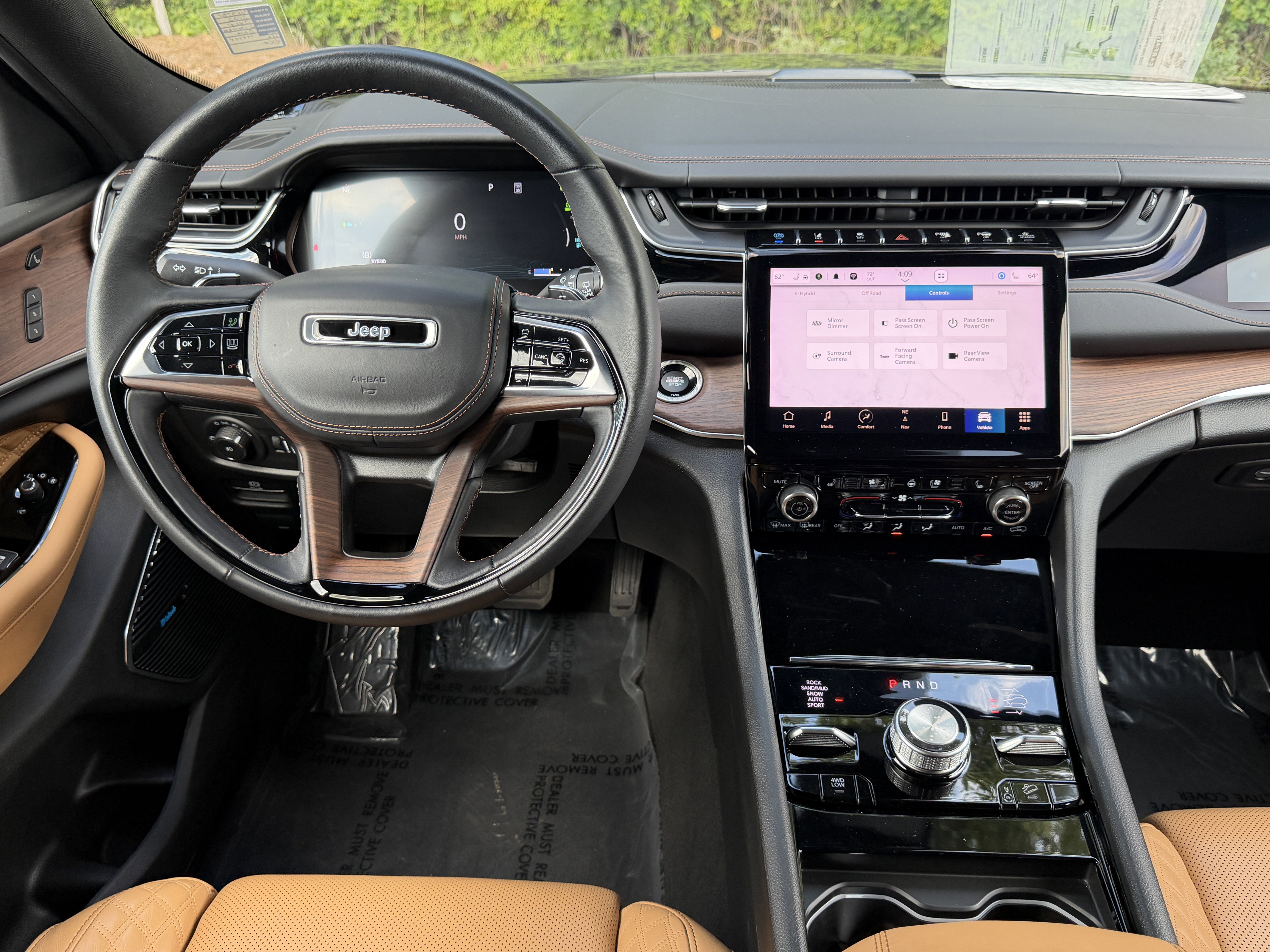 Used 2022 Jeep Grand Cherokee Summit w/ Advanced Protech Group IV AWD/4WD image 22