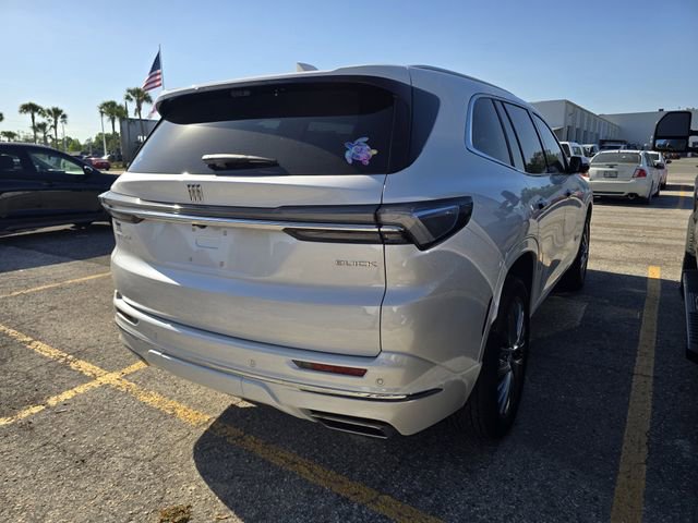 Used 2025 Buick Enclave Avenir w/ Super Cruise Package FWD image 8