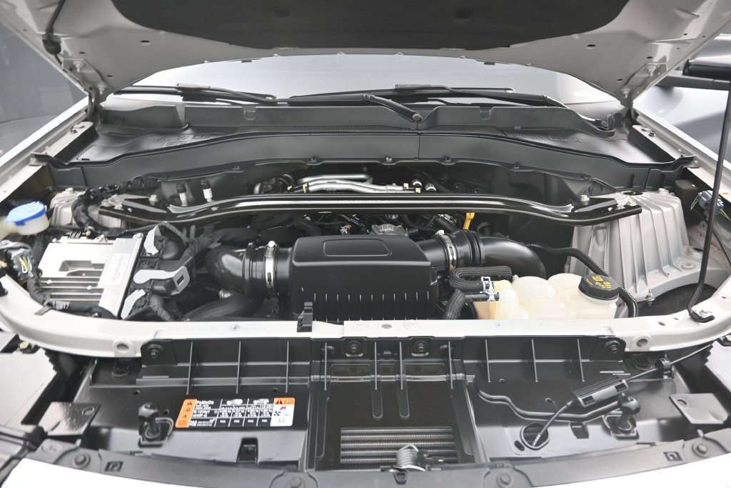 Used 2022 Ford Explorer Platinum w/ Equipment Group 601A AWD/4WD image 11
