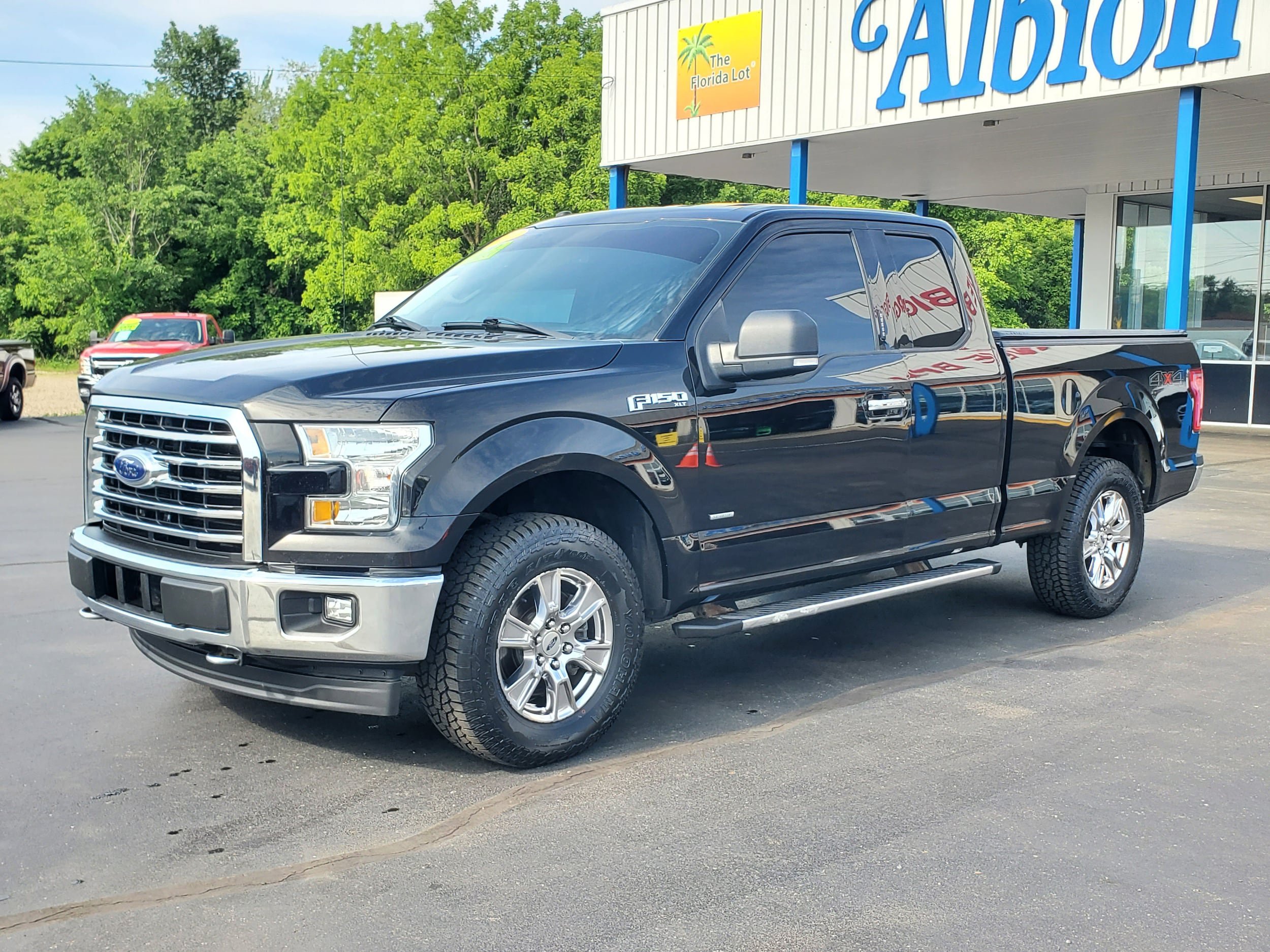 Used 2017 Ford F150 XLT w/ Equipment Group 302A Luxury AWD/4WD image 2