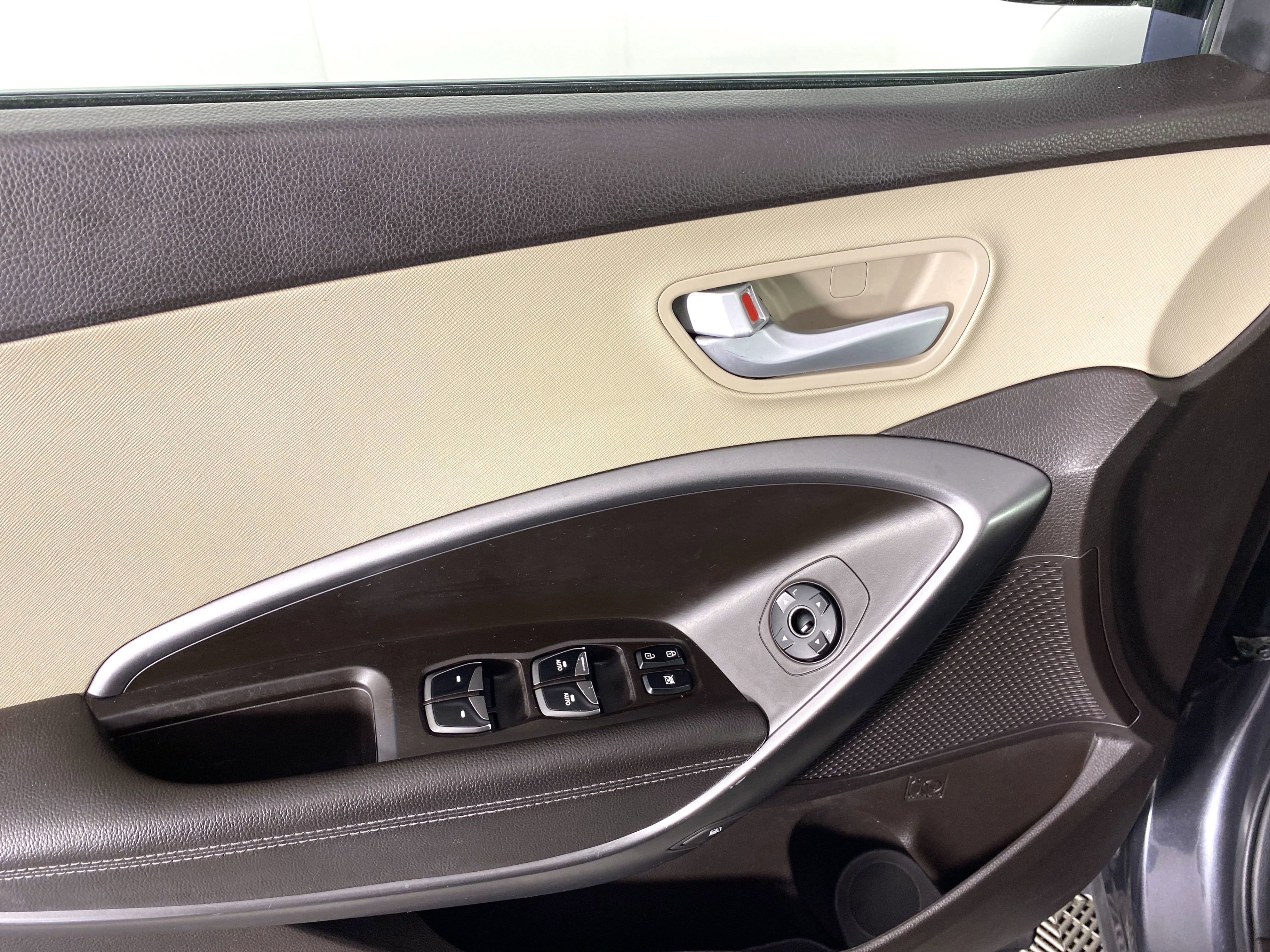 Used 2017 Hyundai Santa Fe Sport image 13