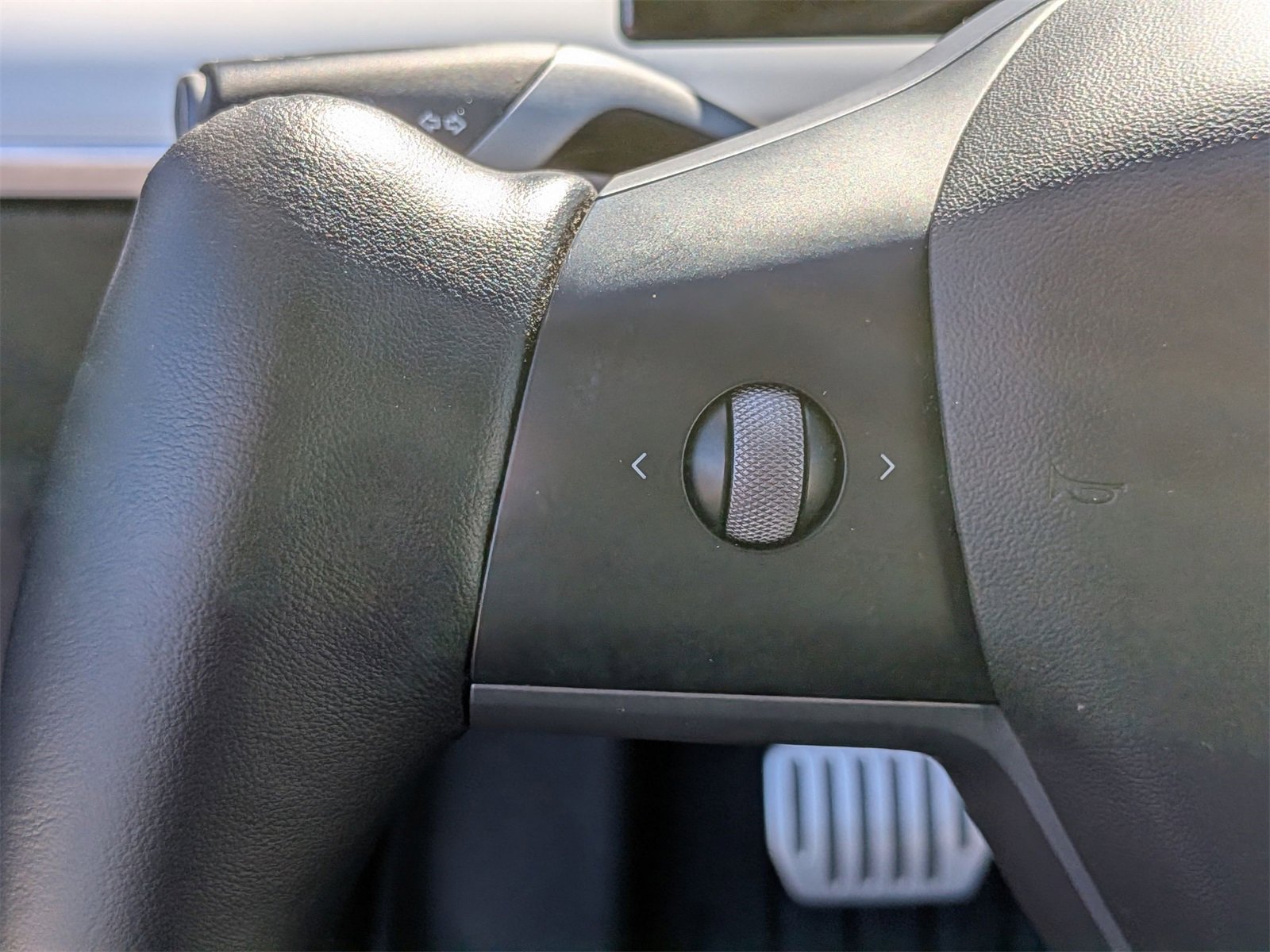 Used 2022 Tesla Model Y Performance image 17