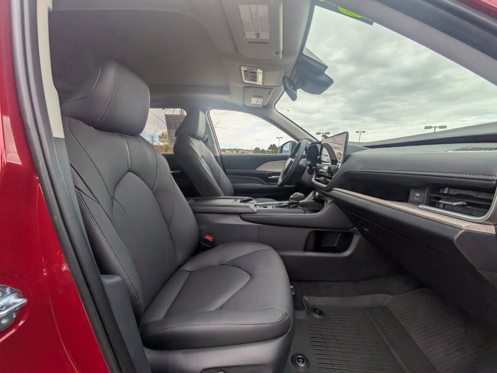 Used 2026 Toyota Grand Highlander AWD image 30