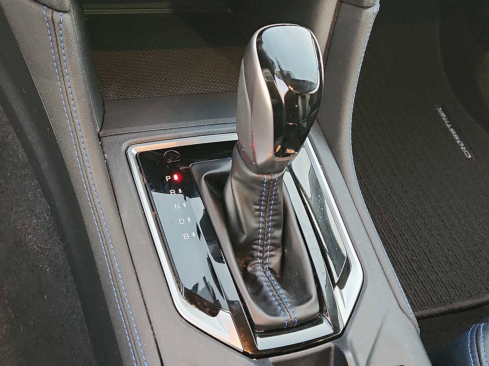 Used 2019 Subaru Crosstrek Hybrid w/ Moonroof Package w/Navigation image 15