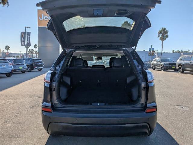 Certified 2023 Jeep Cherokee Altitude Lux image 16