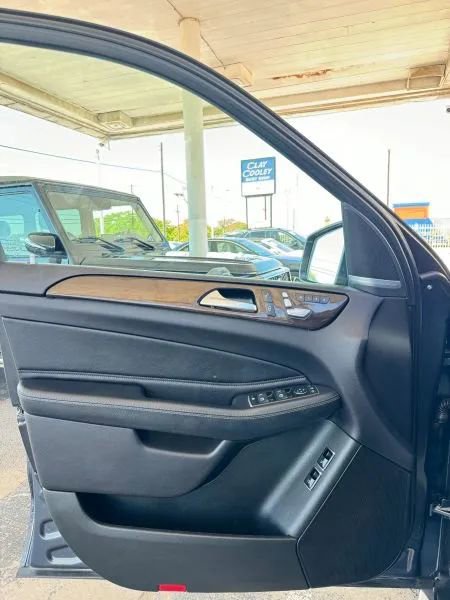 Used 2017 Mercedes-Benz GLS 450 4MATIC image 16