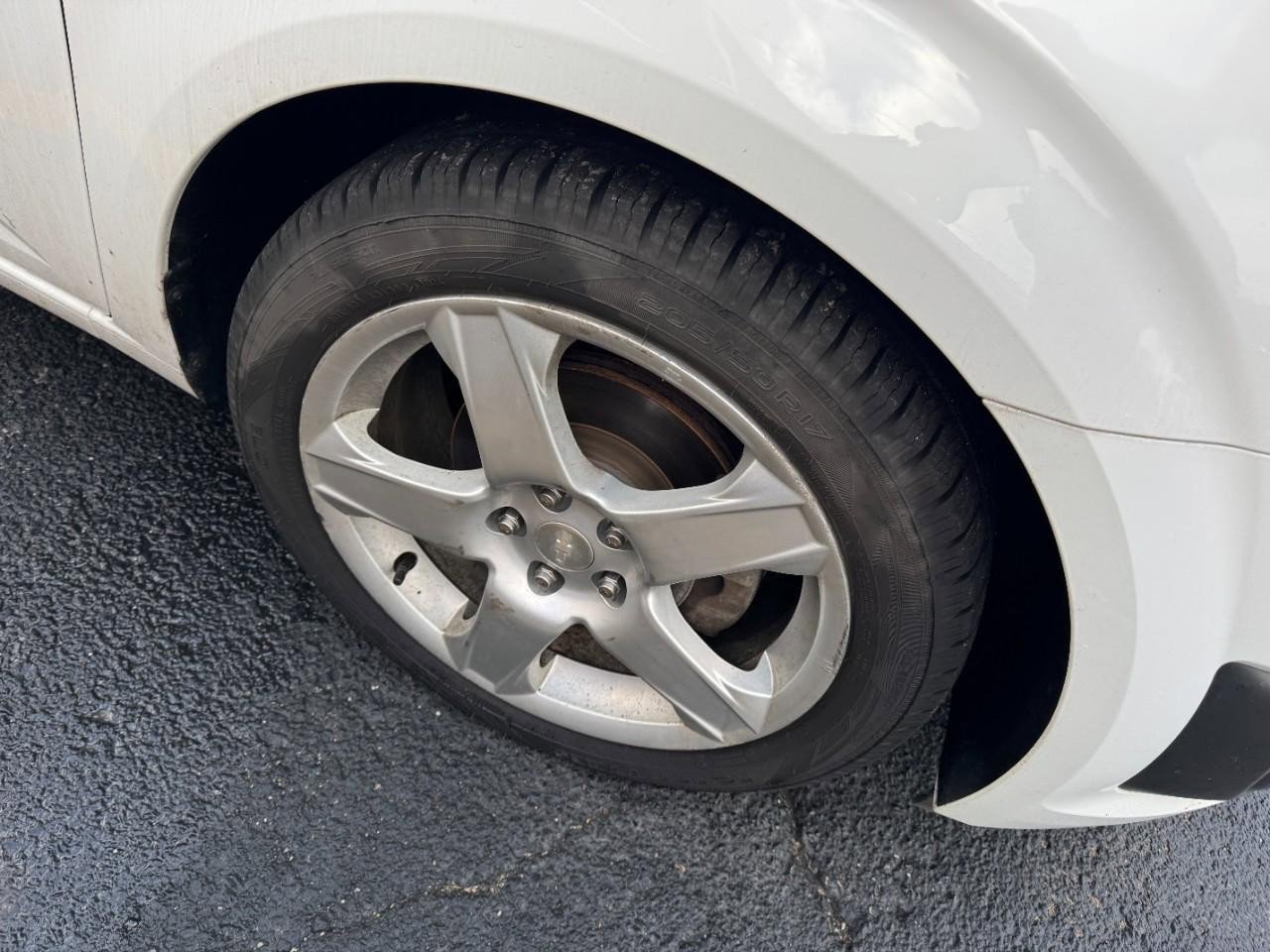 Used 2015 Chevrolet Sonic LTZ image 10