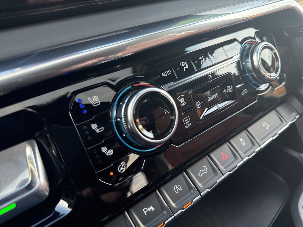 New 2026 GMC Sierra 1500 Denali Ultimate w/ LPO, Black Badging Package image 31