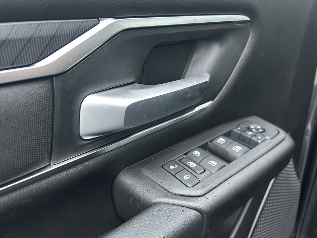 New 2026 RAM 1500 4x4 Crew Cab image 10