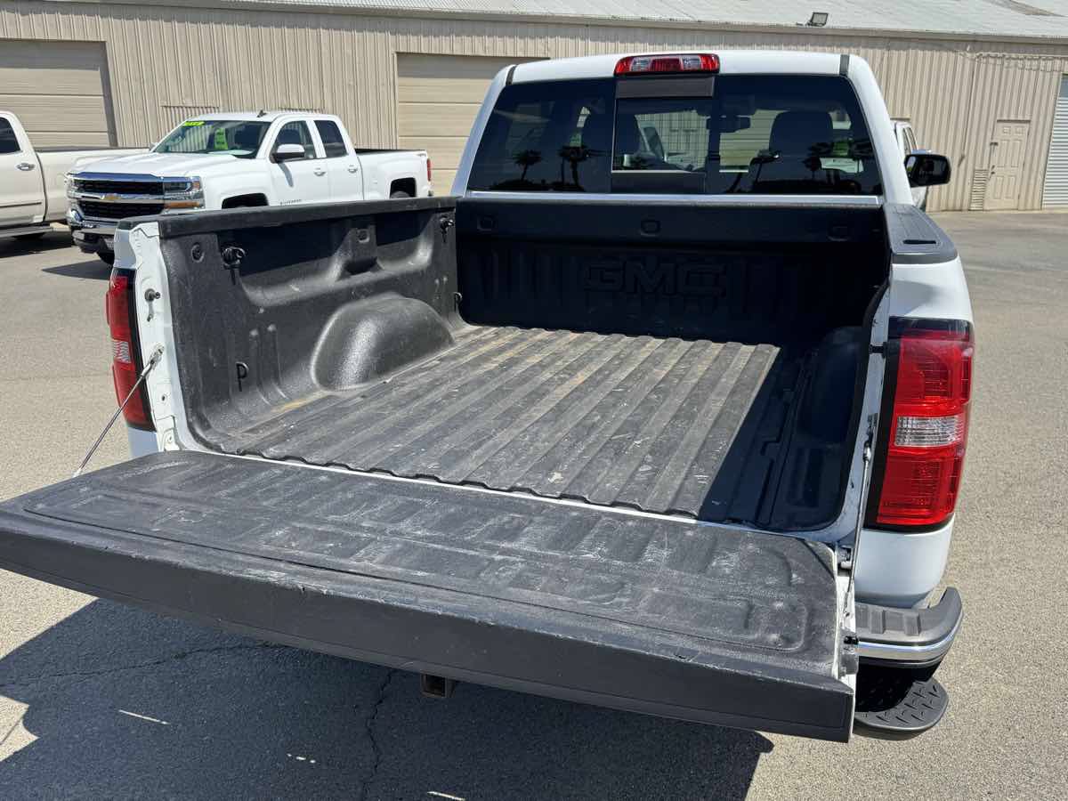 Used 2015 GMC Sierra 1500 SLT w/ SLT Crew Cab Value Package AWD/4WD image 10